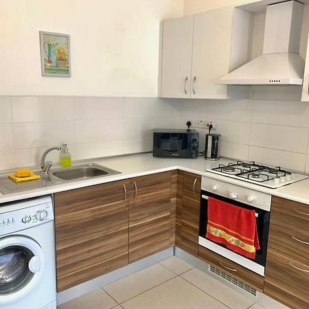 Beautiful & Quiet Two-Bedroom Apartment With Private Garden Lukomorye C1 키레니아 외부 사진